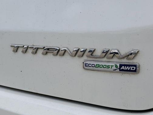 Star White Metallic Tri-Coat 2020 Ford Edge Titanium