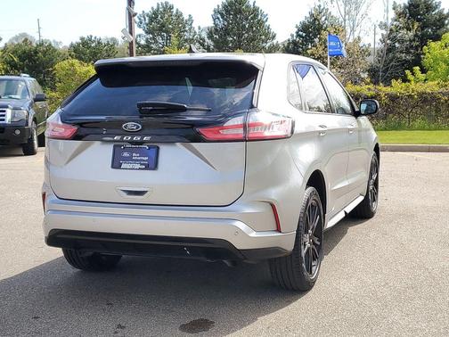 Silver Metallic 2023 Ford Edge ST Line