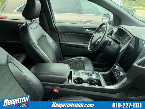 Silver Metallic 2023 Ford Edge ST Line