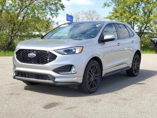 Silver Metallic 2023 Ford Edge ST Line