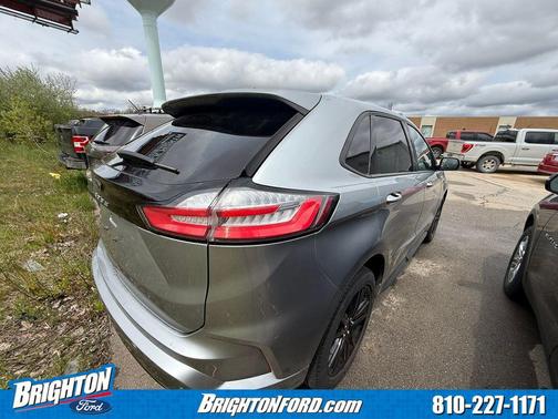 Silver Metallic 2023 Ford Edge ST Line