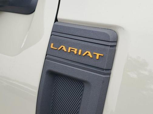 Terrain 2024 Ford Maverick Lariat