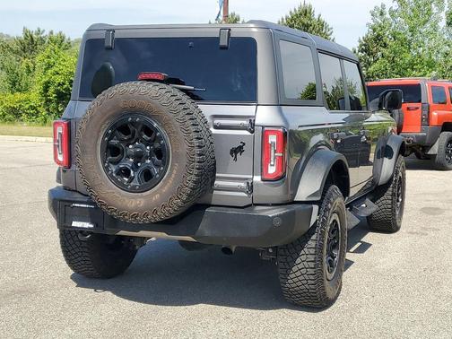 Carbonized Gray Metallic 2023 Ford Bronco Wildtrak