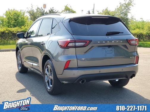 Carbonized Gray Metallic 2024 Ford Escape ST-Line