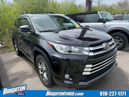 Midnight Black Metallic 2017 Toyota Highlander Limited Platinum