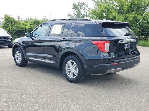 Agate Black Metallic 2024 Ford Explorer XLT
