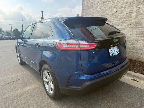 Atlas Blue Metallic 2023 Ford Edge SE