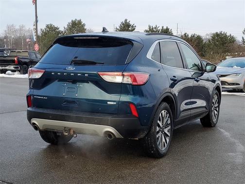 2020 Ford Escape Titanium