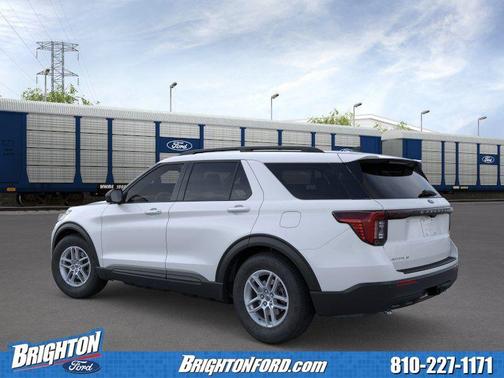Space White Metallic 2026 Ford Explorer Active