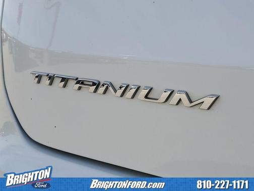 Star White Metallic Tri-Coat 2024 Ford Edge Titanium