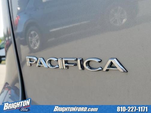 2017 Chrysler Pacifica Touring-L