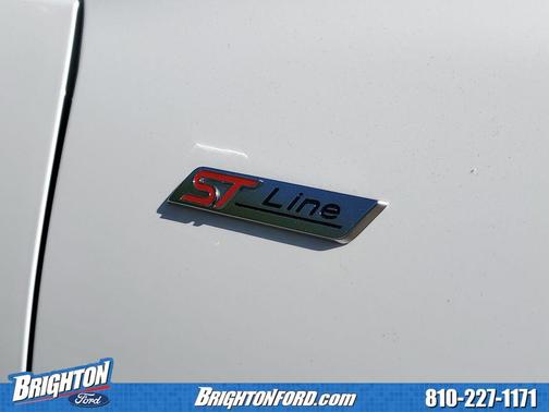 Oxford White 2023 Ford Escape ST-Line