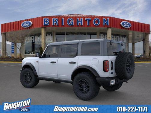 Oxford White 2026 Ford Bronco Badlands