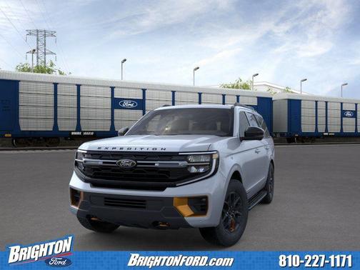 Glacier Gray Metallic Tri-Coat 2026 Ford Expedition Tremor