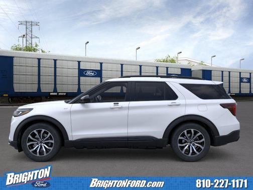 Star White Metallic Tri-Coat 2026 Ford Explorer ST-Line