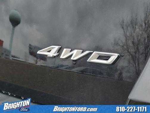 Black Metallic 2022 Ford Explorer XLT