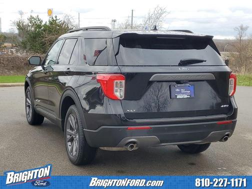 Black Metallic 2022 Ford Explorer XLT