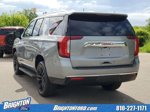 Sterling Metallic 2023 GMC Yukon SLT