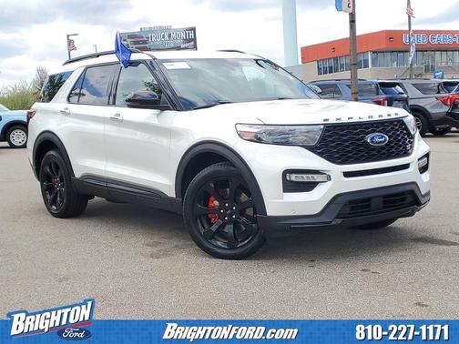 White Metallic 2024 Ford Explorer ST