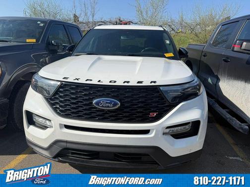 White Metallic 2024 Ford Explorer ST