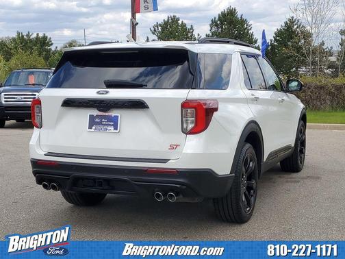 White Metallic 2024 Ford Explorer ST
