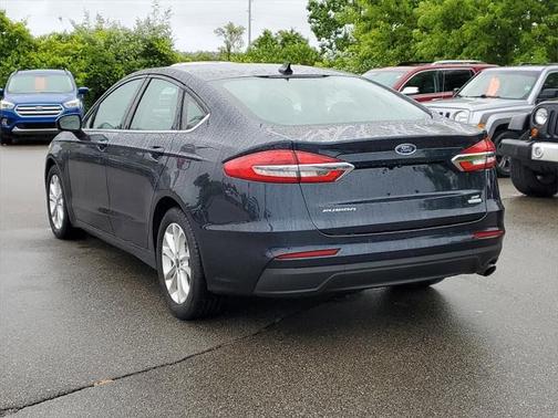 2020 Ford Fusion SE
