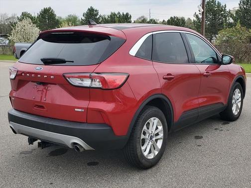 2020 Ford Escape SE
