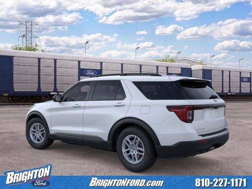 Space White Metallic 2026 Ford Explorer Active