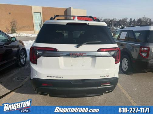 2023 GMC Acadia AWD AT4