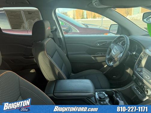 2023 GMC Acadia AWD AT4
