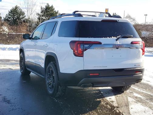 2023 GMC Acadia AWD AT4
