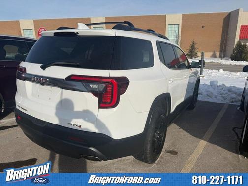 2023 GMC Acadia AWD AT4
