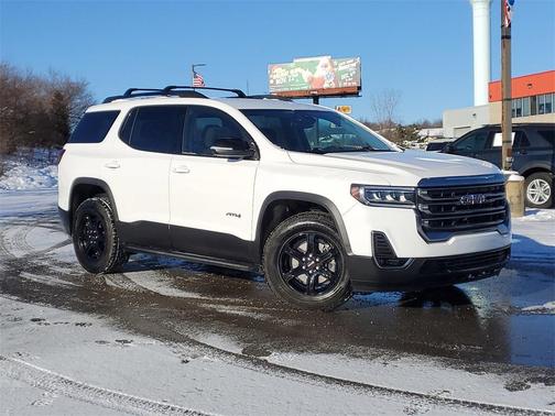 2023 GMC Acadia AWD AT4