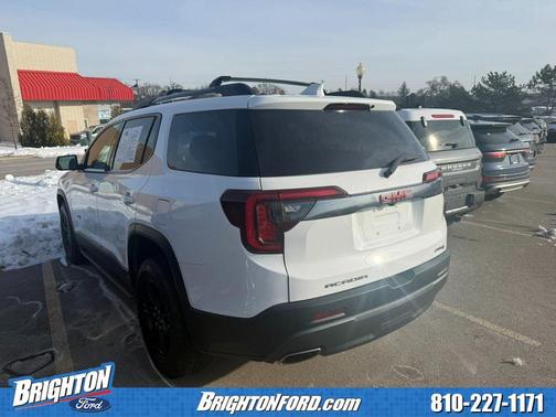 2023 GMC Acadia AWD AT4