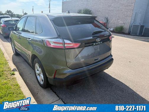Carbonized Gray Metallic 2022 Ford Edge SE