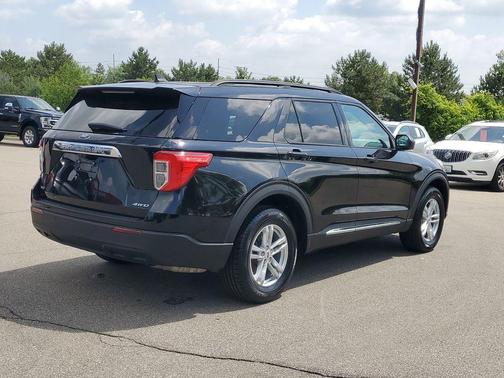 Black Metallic 2023 Ford Explorer XLT