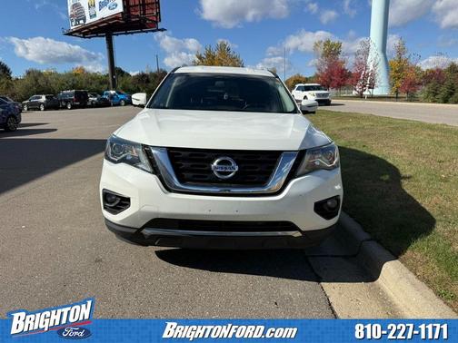 2017 Nissan Pathfinder SL