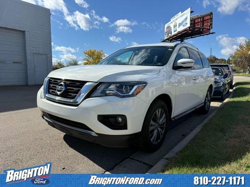 2017 Nissan Pathfinder SL