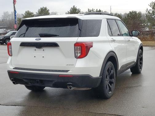 2023 Ford Explorer ST-Line