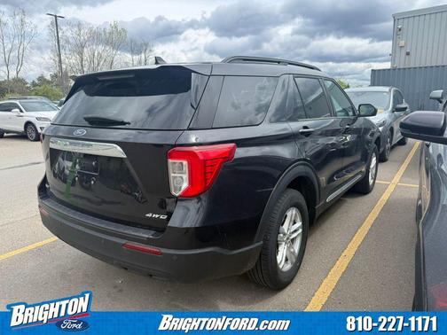 Agate Black Metallic 2024 Ford Explorer XLT