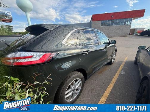 Green Metallic 2023 Ford Edge SEL