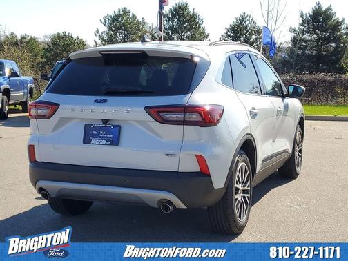 Space Silver Metallic 2025 Ford Escape PHEV SE