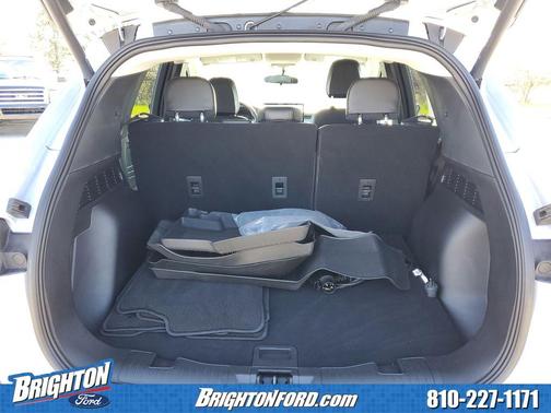 Space Silver Metallic 2025 Ford Escape PHEV SE