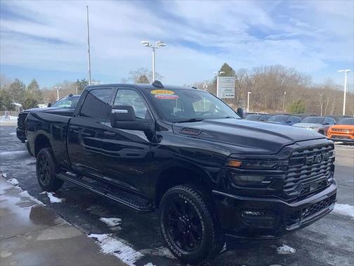 2025 RAM 2500 Big Horn Crew Cab 4x4 64' Box