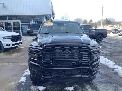 2025 RAM 2500 Big Horn Crew Cab 4x4 64' Box