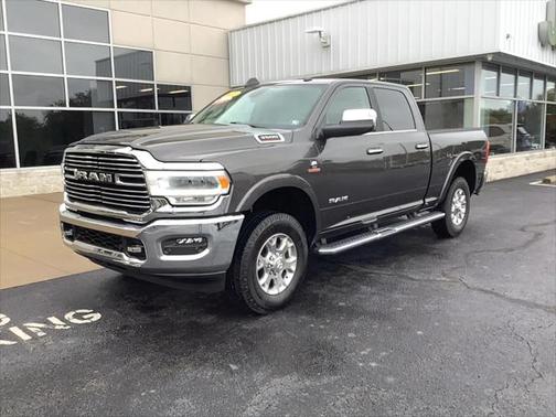 2022 RAM 3500 Laramie Crew Cab 4x4 64' Box