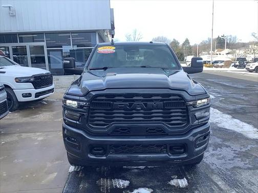 2025 RAM 2500 Big Horn Crew Cab 4x4 64' Box