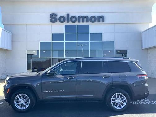 2022 Jeep Grand Cherokee L Laredo 4x4