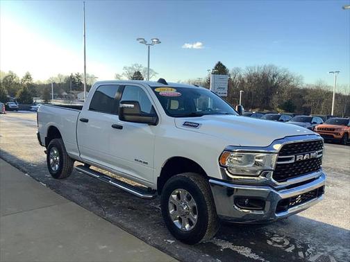 2024 RAM 2500 Big Horn Crew Cab 4x4 64' Box