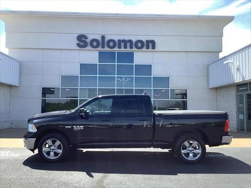 2019 RAM 1500 Classic Big Horn Crew Cab 4x4 64' Box